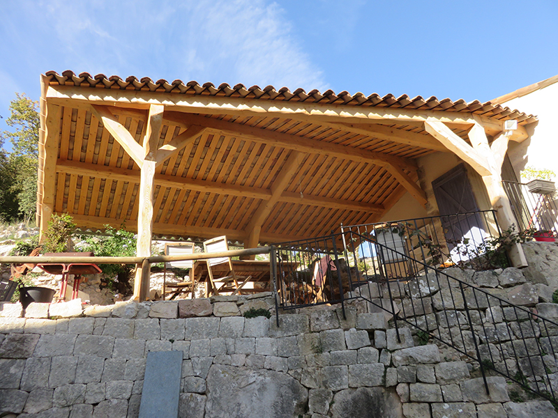 Auvent en bois extérieur pour terrasse à Mandelieu-la-Napoule